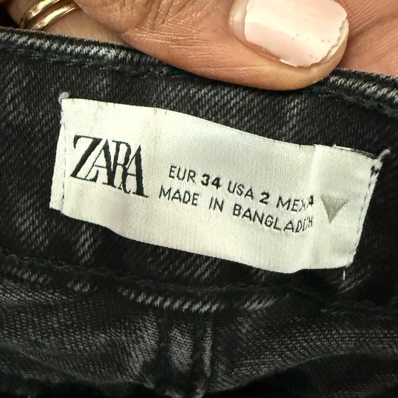 Zara Denim Shorts Size 2 - Picture 3 of 3